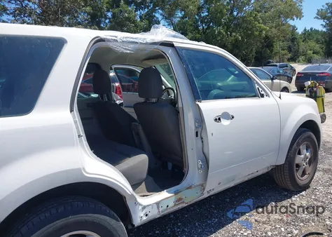 2012 Ford Escape Xls z USA, uszkodzony, nr VIN 1FMCU0C77CKA41756